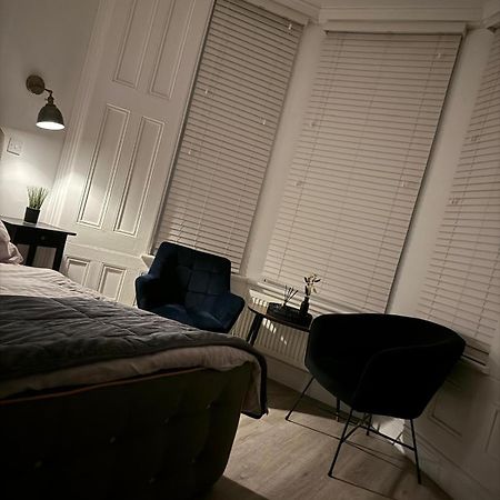 Seaside Studio Apartment Уэстон-сьюпер-Мэр Экстерьер фото